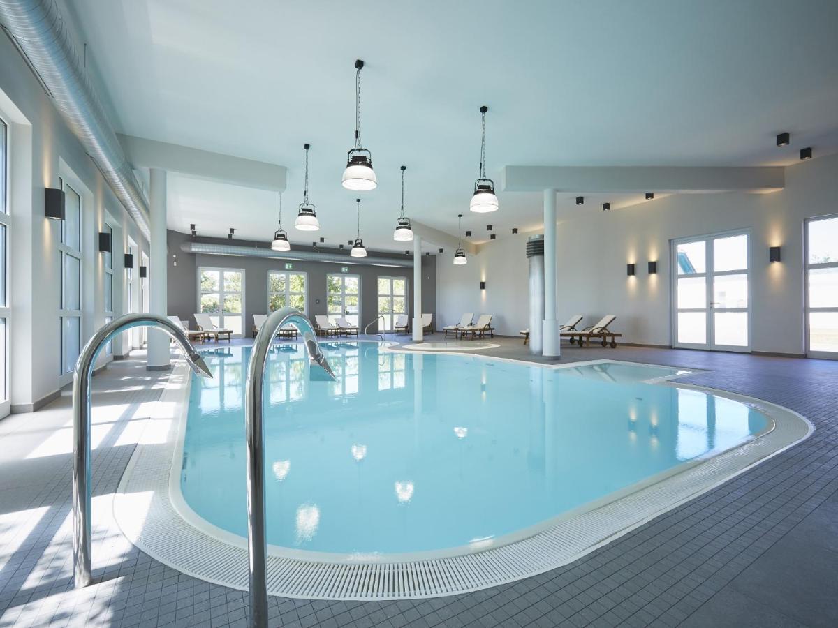Reetland Am Meer - Premium Reetdachvilla Mit 3 Schlafzimmern, Sauna Und Kamin F23 Dranske Bagian luar foto